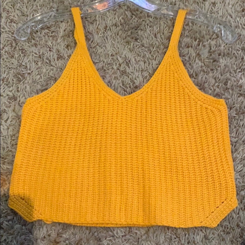 Knitted crop top
